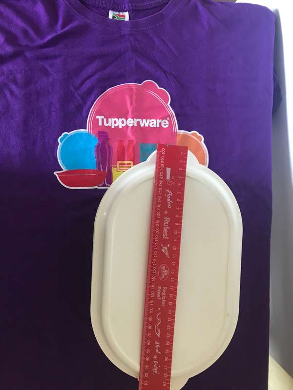 Tupperware lot 4