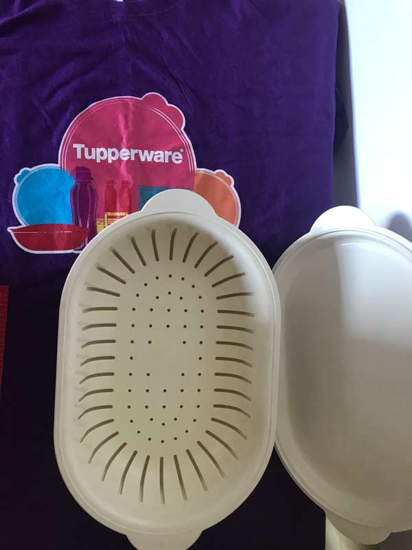 Tupperware lot 4