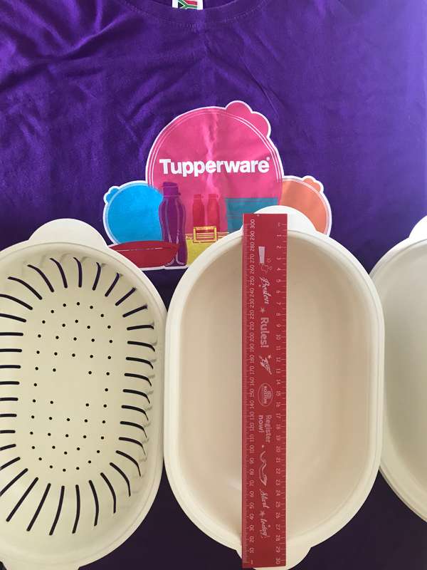 Tupperware lot 4