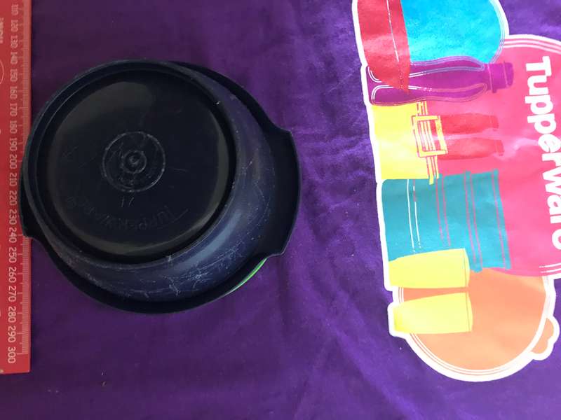 Tupperware lot 4