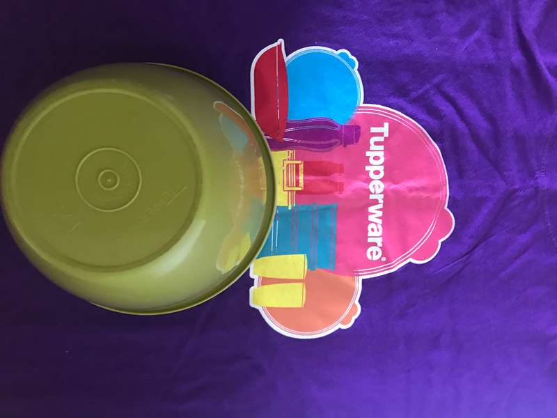 Tupperware lot 4