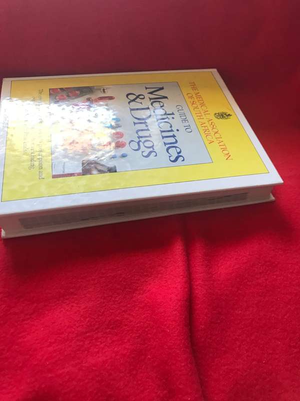 The Medical Association of South Africa Guide to Medicines & Drugs hard cover