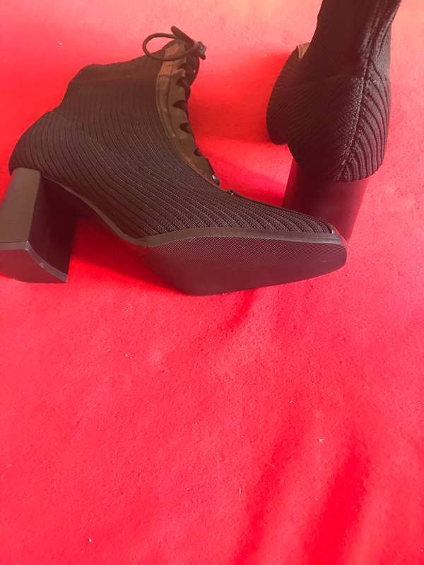 Ladies black boot brand new size 36