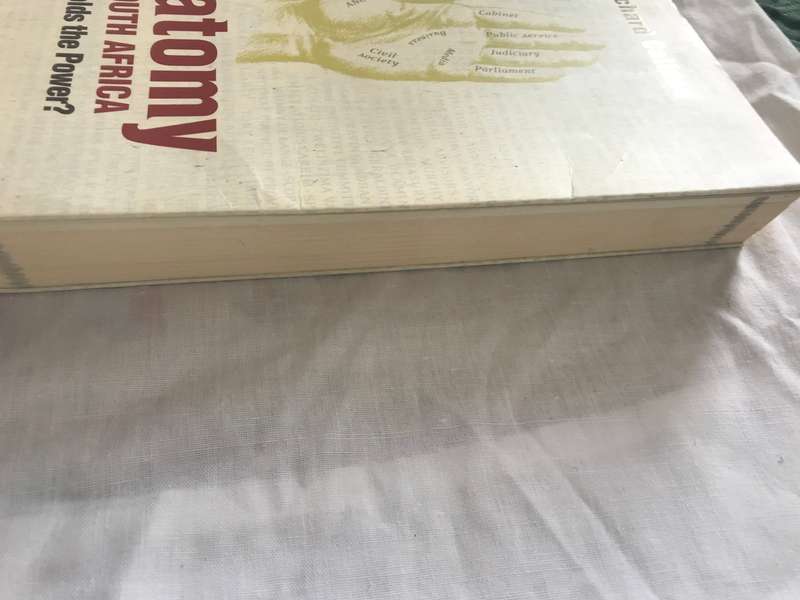 Anatomy of South Africa: Who Holds the Power? - Softcover Richard Calland