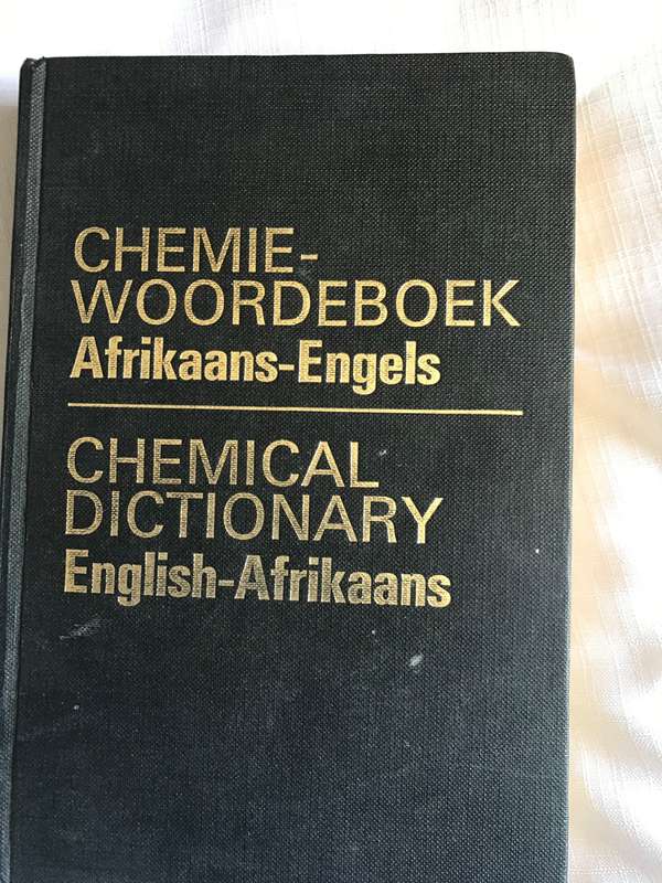 Chemie-Woordeboek Afrikaans-Engels 395 pages Hardcover