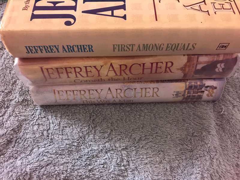 Jeffrey Archer Lot 3 books