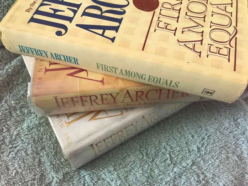 Jeffrey Archer Lot 3 books