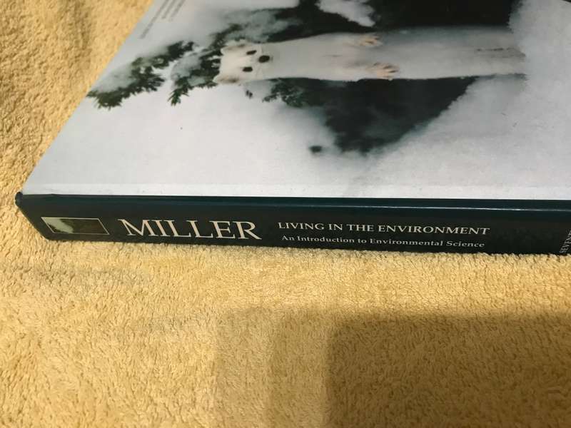 Living in the environment seventh edition G.Tyler Miller ,Jr