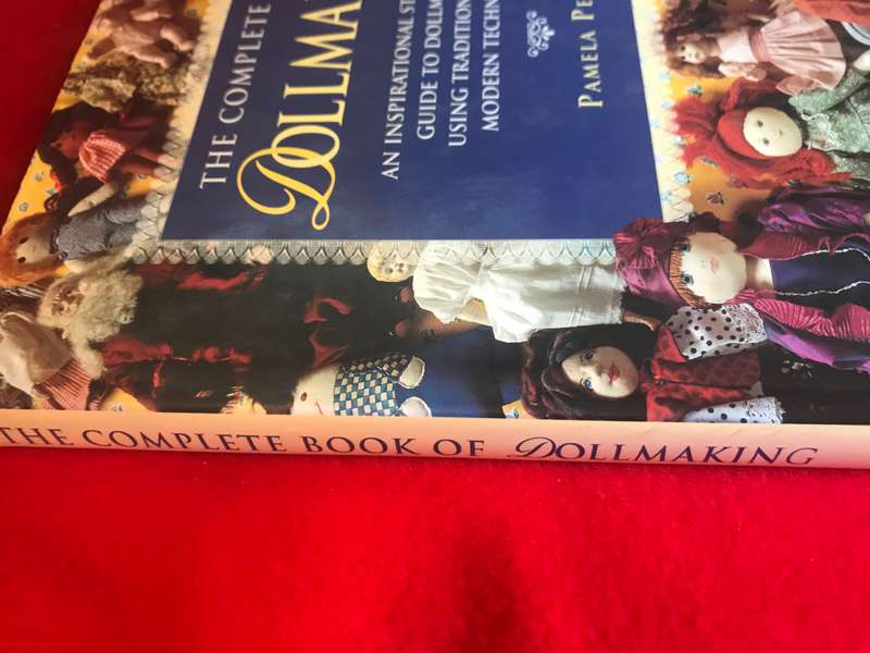 Complete Book of Dollmaking [Hardcover] by Peake , Pamela