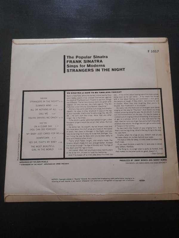 FRANK SÌNATRA STRANGERS IN THE NIGHT. LP