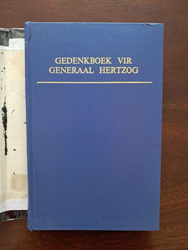 Gedenkboekvvir Genraal J. B. M. Hertzog by P.J. Nienaber et al