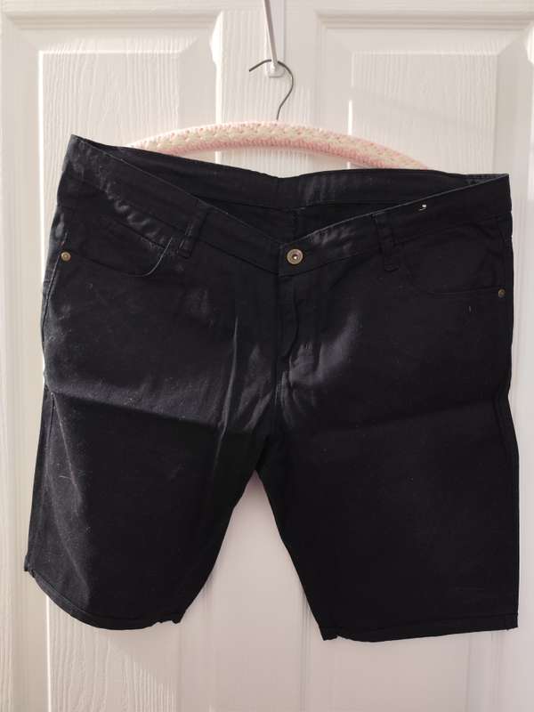 Ladies short denim shorts