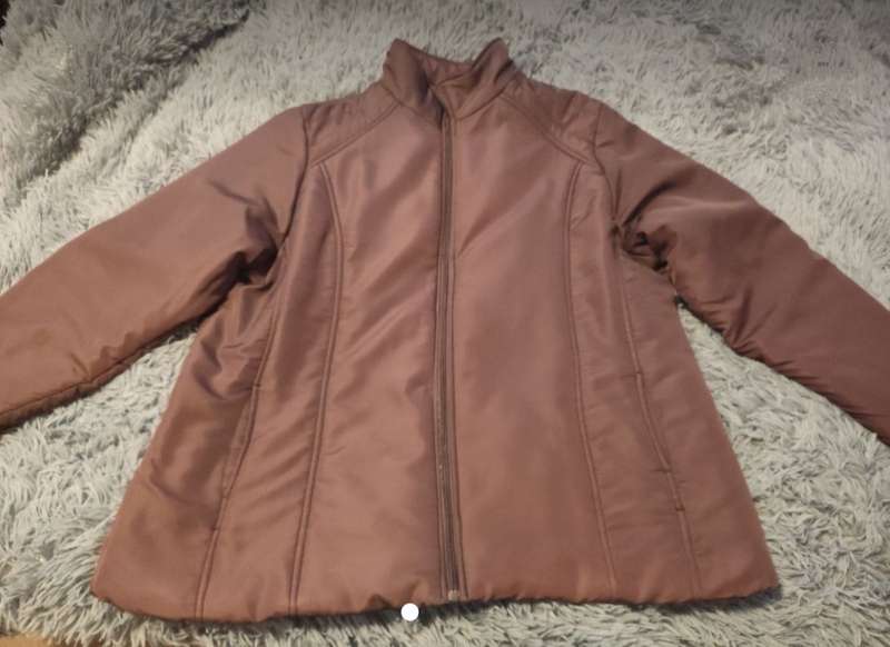 Brown jacket. Semi-puffer jacket