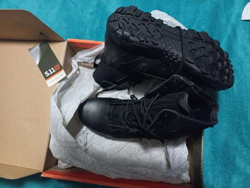5.11 A/T 8 Side Zip Boot 9.5 uk