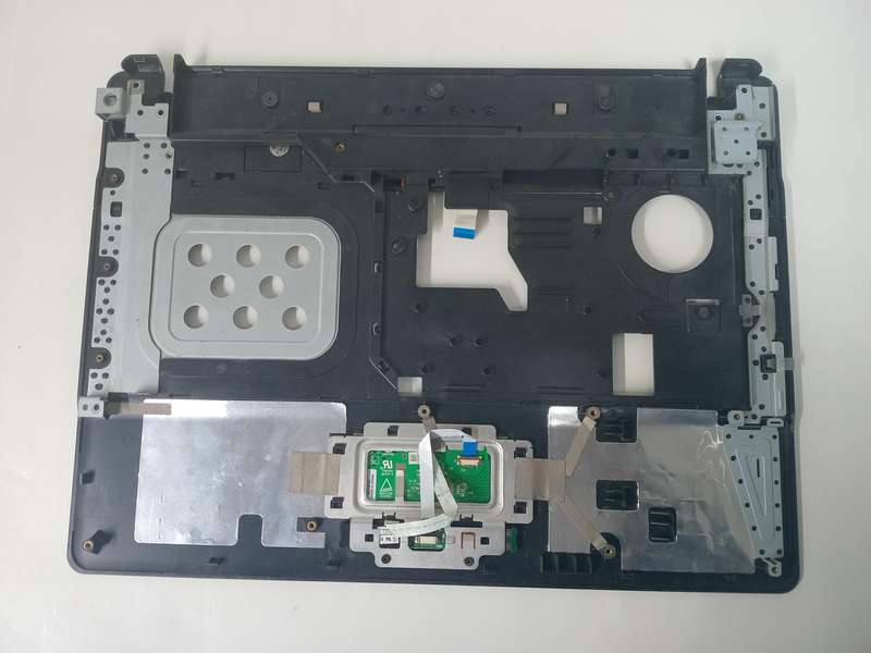 HP Compaq CQ 6720s Palmrest - 495399-001