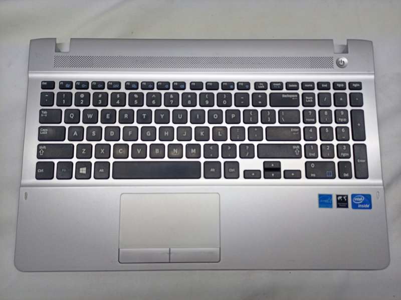SAMSUNG 270E SERIES TOP HOUSING PALMREST KEYBOARD