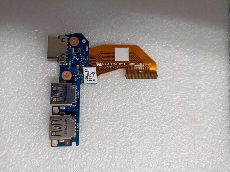 HP ELITEBOOK 840 USB VGA PORT