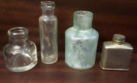 Vintage Four Medisyne small Botlles glass