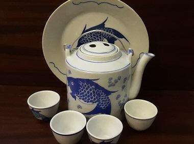 7 piece Oriental Tea Set , Lidded  Teapot 16 cm  , 4 Cups 5 cm and Plate 26 cm
