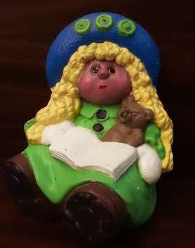 Pottery Girl Ornament 18 cm