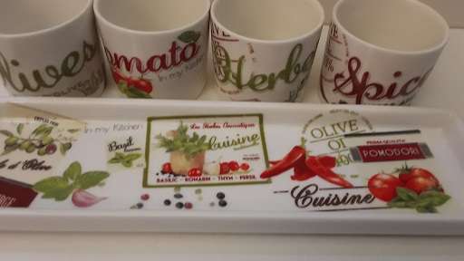 Dora Papis Vintage Home Collection Spice Cups and  Aperitif Party Time Appetizer Dish