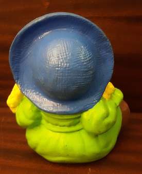 Pottery Girl Ornament 18 cm
