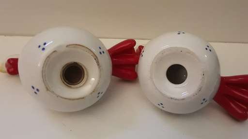 Pair of Hen Chicken Ornaments / salt and pepper shakers