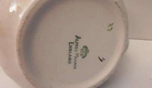 Alfred Meakin England  Jug 7 x 17 cm