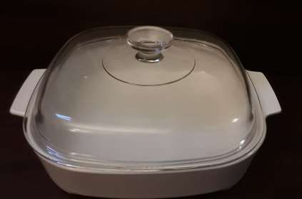 Corning  lidded Dish USA -  25 cm x 25 cm x 6 cm