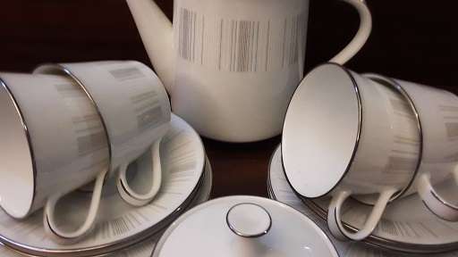 16   Piece Noritake Japan Isabella Tea / Coffee set