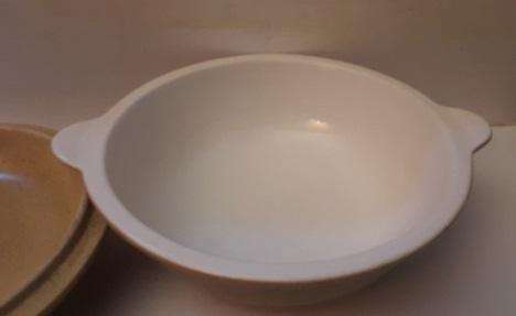 Willsgrove Pottery  Casserole Lidded Bowl Dish 22 cm x 9 cm