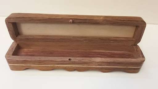 Madagascar Pen Box 18 cm