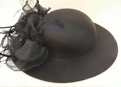 Women's Black Hat - head size 18 x 16 cm