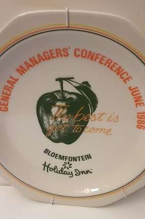 Holiday Inn General Managers Conference Bloemfontein June 1986  - 26 cm