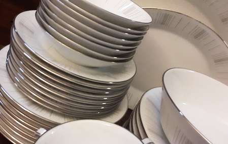 43   Piece Noritake Japan Dinner Set