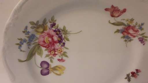 Huguenot Floral Plate - 25 cm