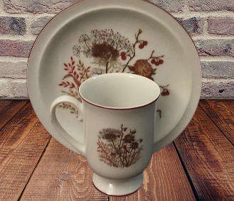 Bramble Japan Mug and Side Plate