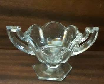 Handled Glass bowl 9 x 17 cm