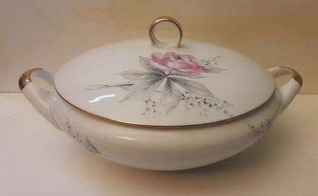 Westminister Australia Fine Porcelain Casserole Lidded Dish  24 cm