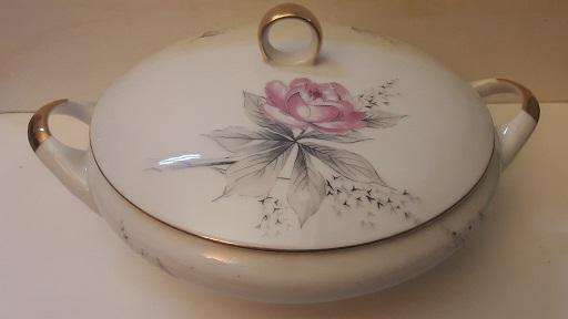 Westminister Australia Fine Porcelain Casserole Lidded Dish  24 cm