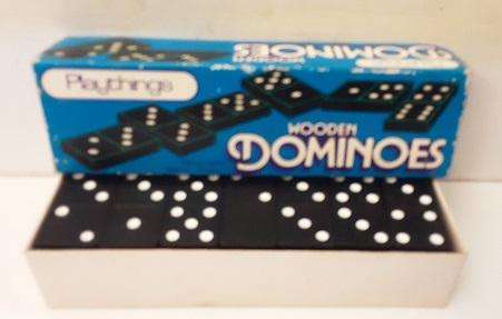 28 Piece Dominoes Game Set