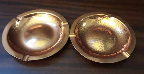 set of Two Copper Ashtrays  16 cm