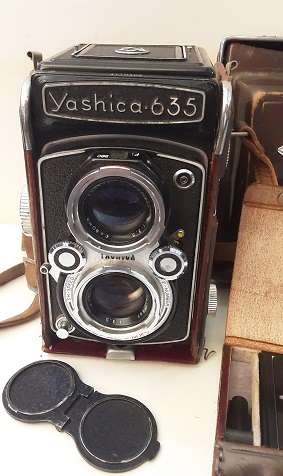 Vintage Yashica Yashicaflex Yashica 635 Dual Format 120 35mm TLR Camera 1:3.5 F80mm