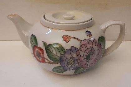 Oriental Teapot 9 cm x 14 cm