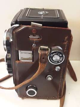 Vintage Yashica Yashicaflex Yashica 635 Dual Format 120 35mm TLR Camera 1:3.5 F80mm
