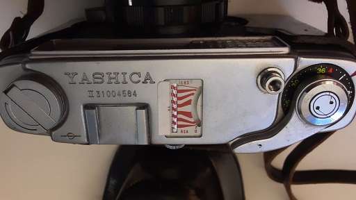 Vintage  Yashica  Japan Minister Camera