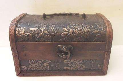 Wood Storage / Trinket Box 18 cm x 11 cm