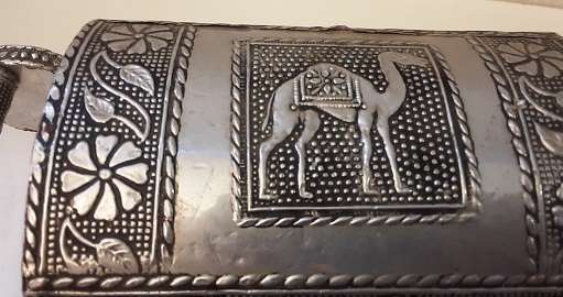 Vintage Jewellery / trinket Box camel flower  sleigh design 24 x 9cm