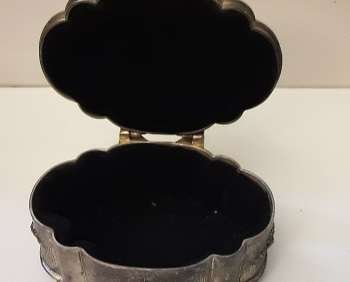 Vintage Jewellery / trinket Box 12 x 7 cm