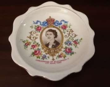 Royal Albert England Coronation of Elizabeth 11 2nd June 1953  Plate 11 cm